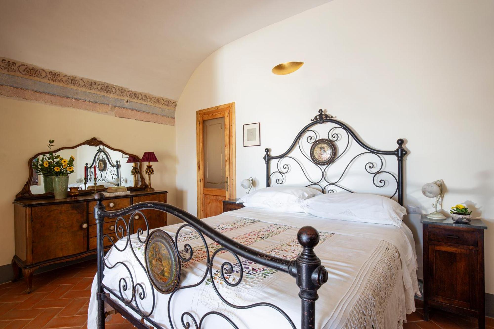 Casa Ezio Marchi - Due Appartamenti E Una Family Suite Bettolle Eksteriør billede