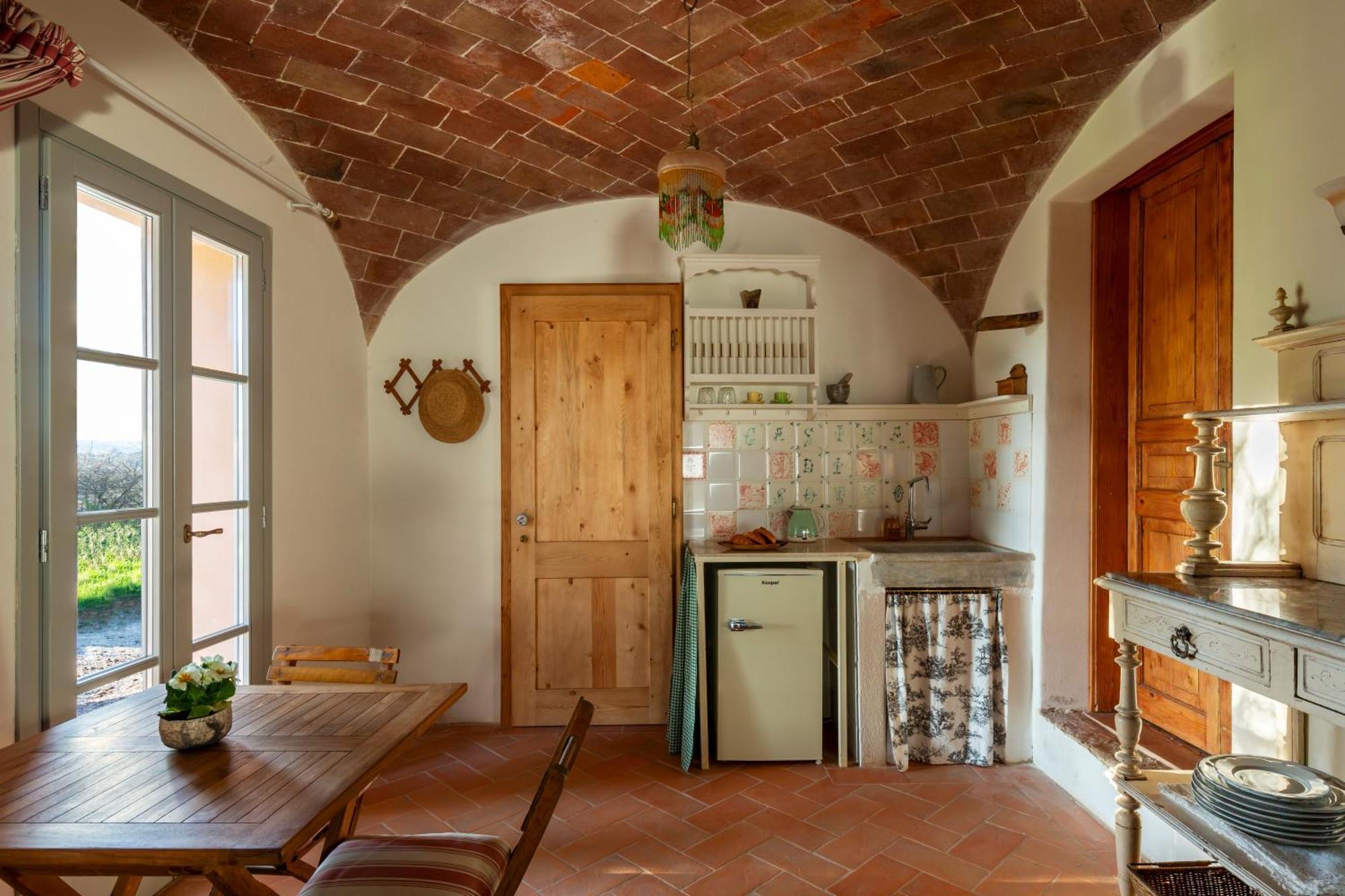 Casa Ezio Marchi - Due Appartamenti E Una Family Suite Bettolle Eksteriør billede