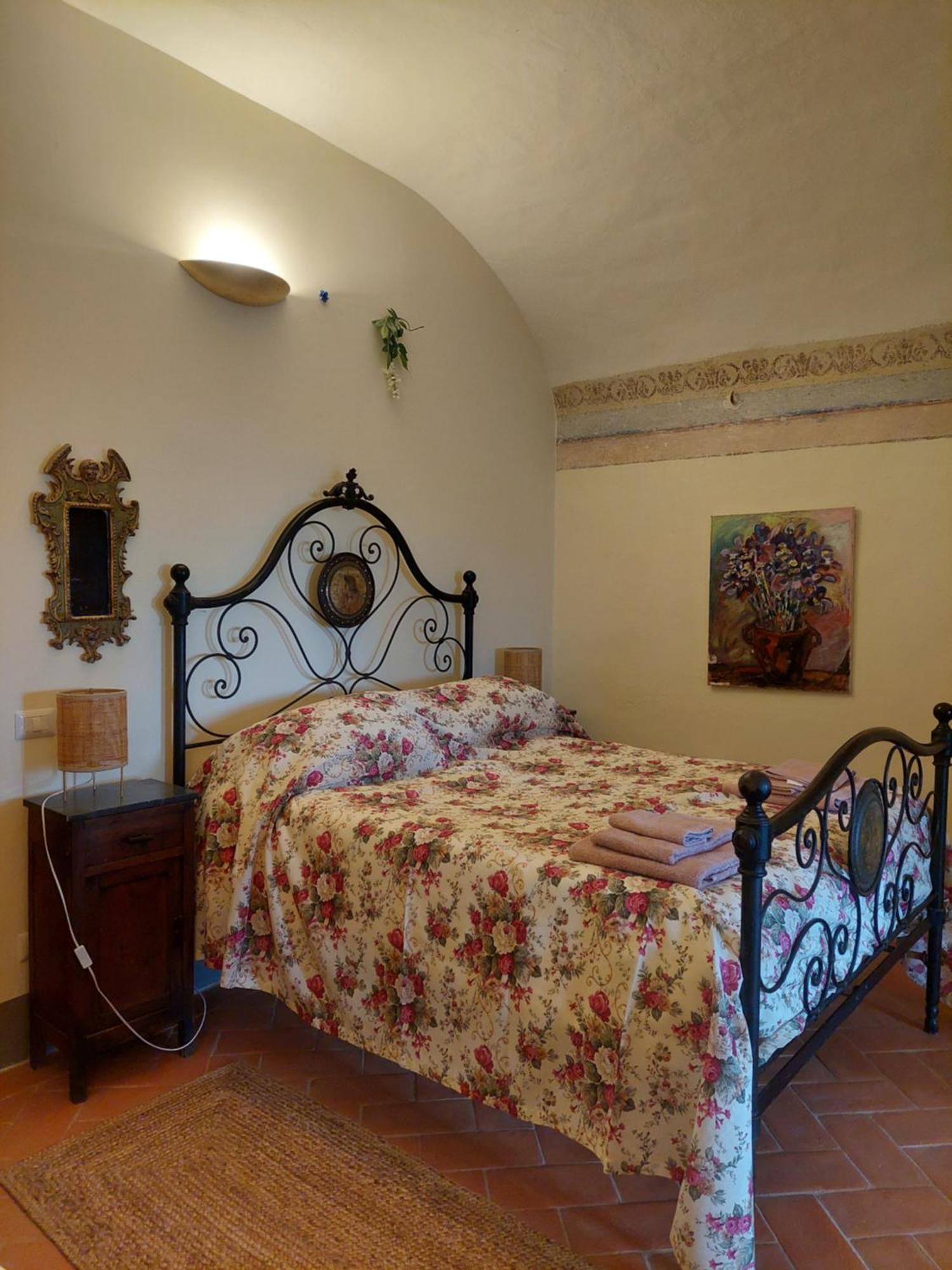 Casa Ezio Marchi - Due Appartamenti E Una Family Suite Bettolle Eksteriør billede